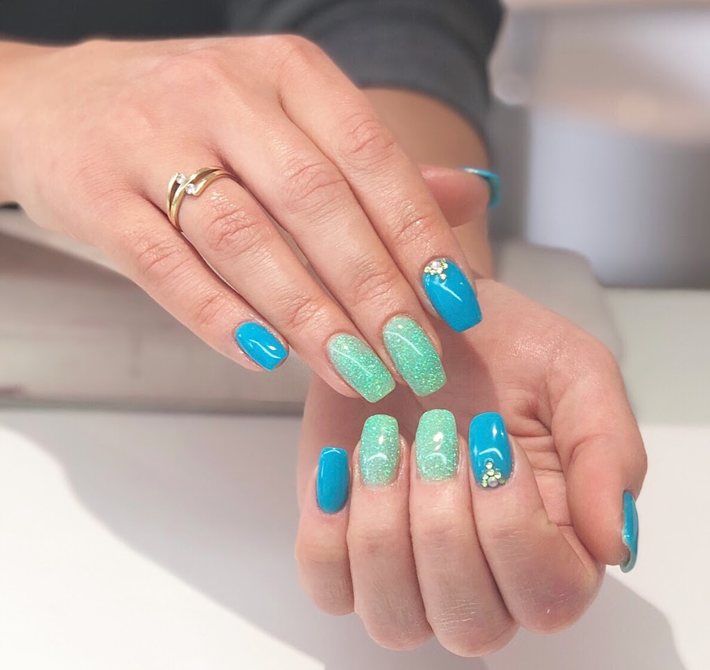 Les Ongles M | 49A Boulevard Bellerose E, Laval, QC H7K 1S5, Canada | Phone: (514) 894-1444