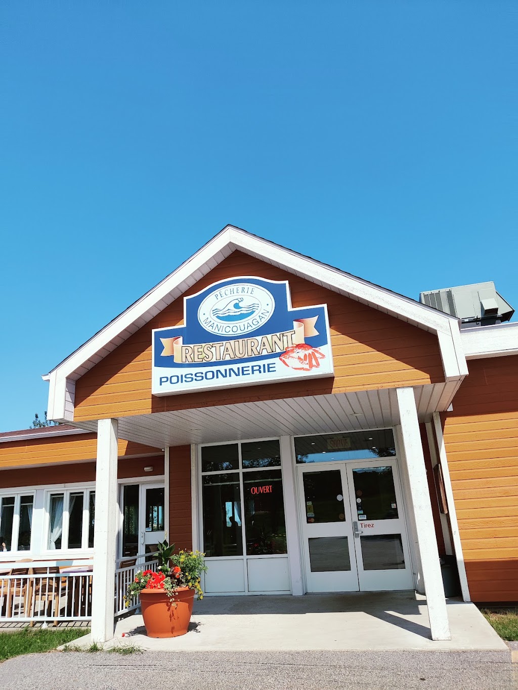 Poissonnerie Les Escoumins | 152 Rue St Marcellin O, Les Escoumins, QC G0T 1K0, Canada | Phone: (418) 233-3122