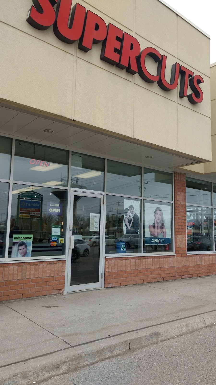 Supercuts | 18040 Yonge St, Newmarket, ON L3Y 8S4, Canada | Phone: (905) 954-0087