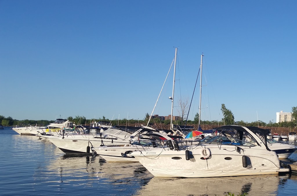 Port de Plaisance La Ronde | 504 Ch de la Ronde, Montréal, QC H3C 6A3, Canada | Phone: (514) 875-1234