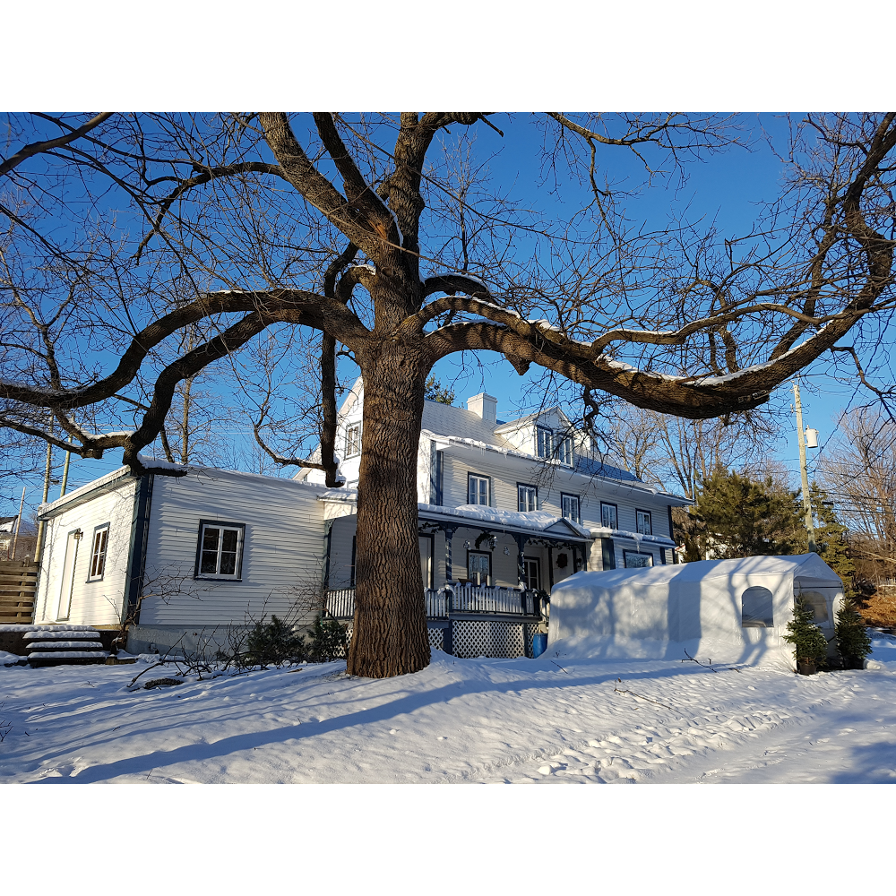 Auberge La Belle Histoire | 7143 Chemin Royal, Saint-Laurent-de-lÎle-dOrléans, QC G0A 3Z0, Canada | Phone: (581) 777-4410