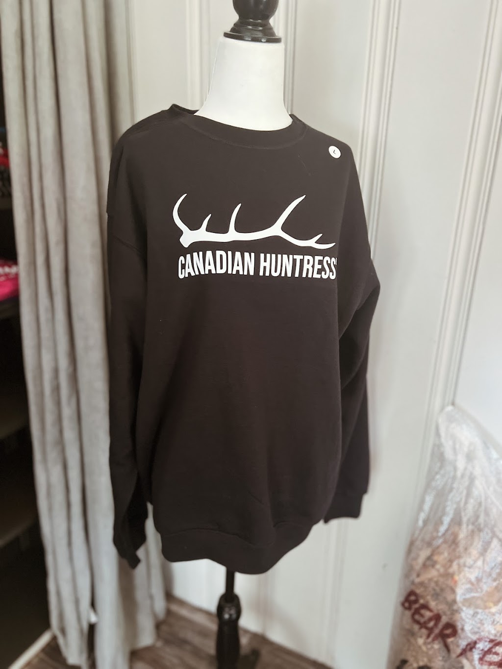 Canadian Huntress Inc. | 4789 Holleford Rd, Hartington, ON K0H 1W0, Canada | Phone: (613) 777-5343