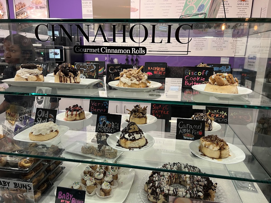 Cinnaholic | 2190 Bloor St W, Toronto, ON M6S 1N3, Canada | Phone: (416) 551-9922