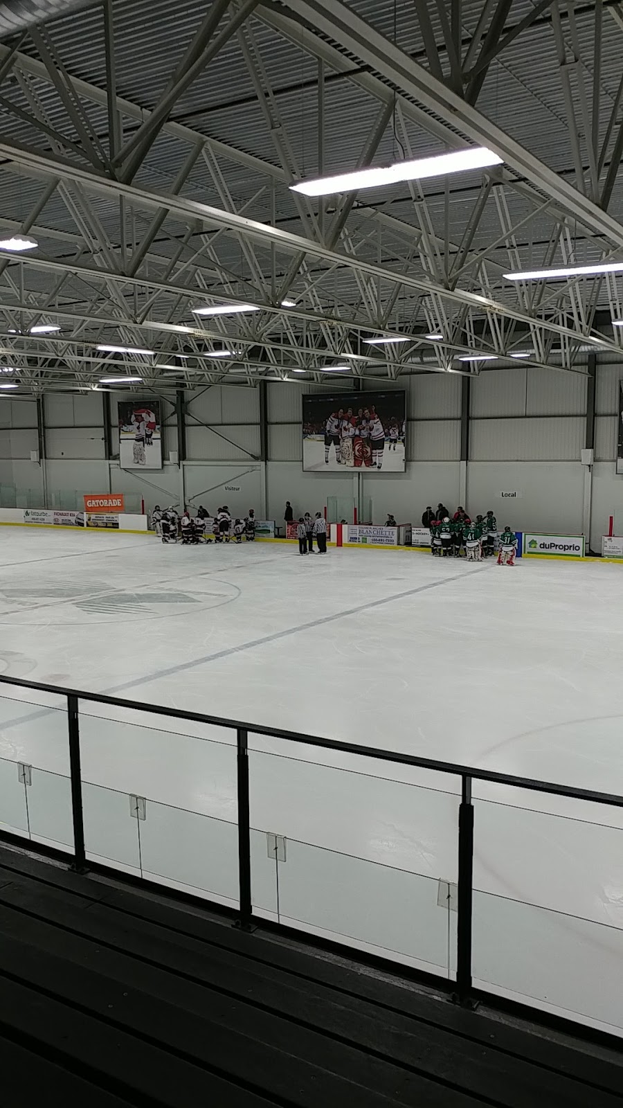 Arena Leo Crepin - 255 Boulevard Brisebois, Châteauguay, QC J6K 3X4, C ...