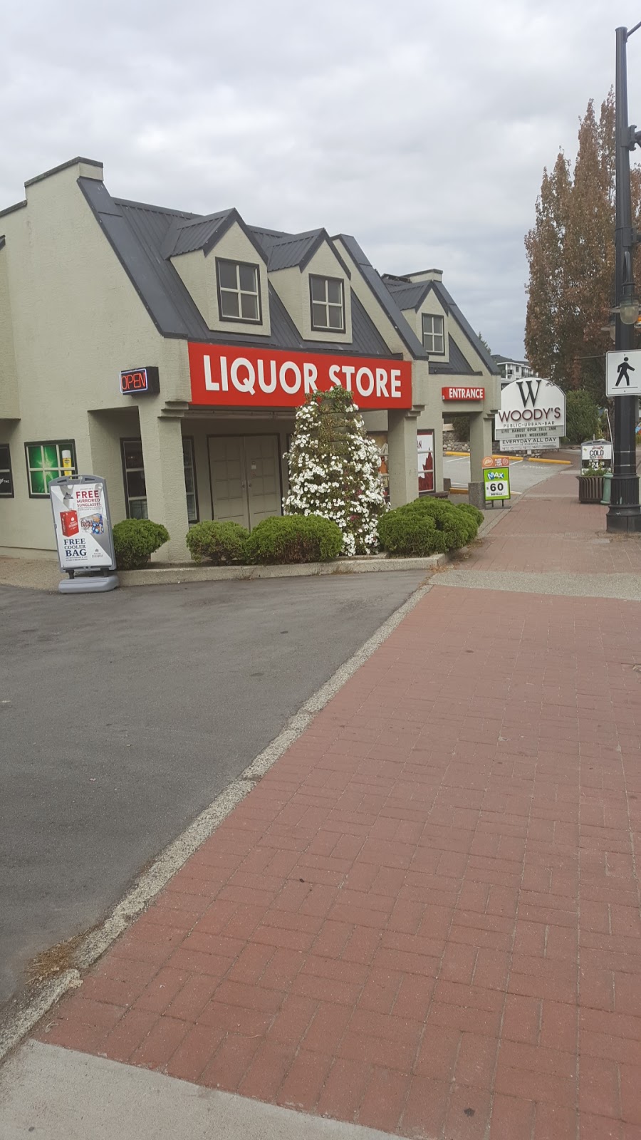 Woodys Liquor Store | 933 Brunette Ave, Coquitlam, BC V3K 1C8, Canada | Phone: (604) 526-2678