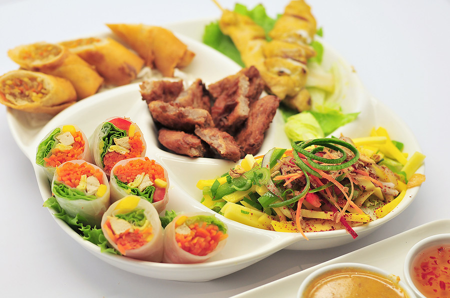 Thai Signature | 203 Lakeshore Rd E, Mississauga, ON L5G 1G2, Canada | Phone: (905) 278-7889