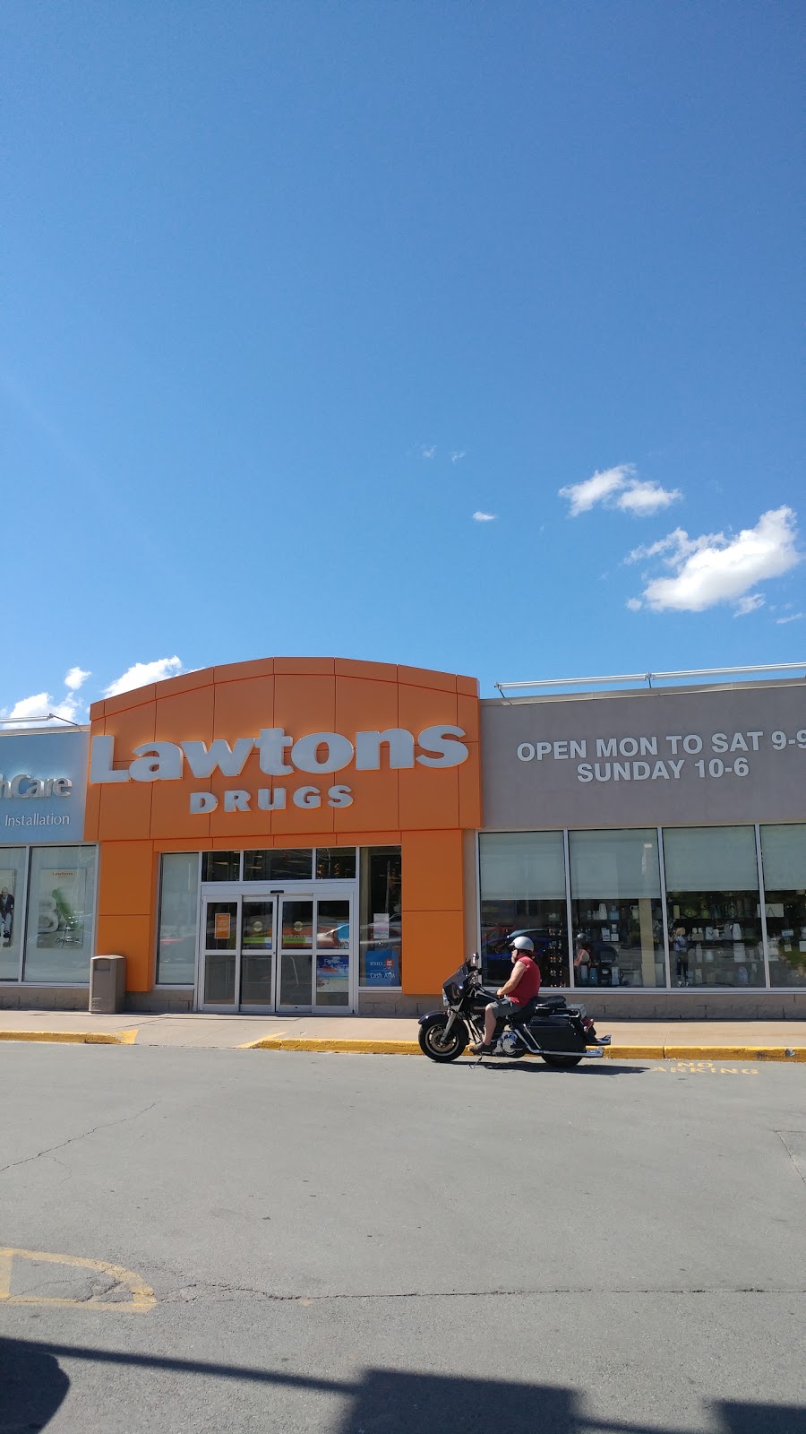Lawtons Drugs Windsor | 25 Wentworth Rd, Windsor, NS B0N 2T0, Canada | Phone: (902) 798-2202