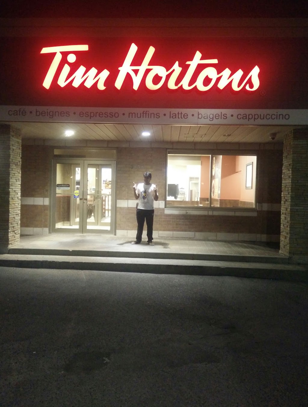 Tim Hortons | 3838 Bd de la Côte Vertu, Saint-Laurent, QC H4R 1P8, Canada | Phone: (514) 334-5222