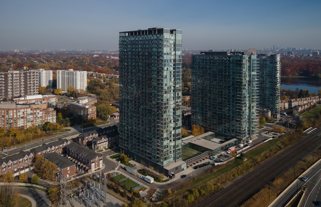 Rain or Shine Window Cleaning & Building Maintenance | 101 Oakdale Rd Unit 4, North York, ON M3N 1W2, Canada | Phone: (647) 990-8923