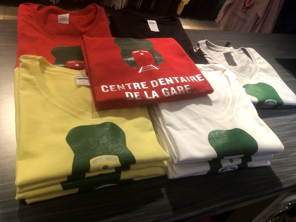 T-Shirt Shop - Vêtements Personnalisés | CF Promenades, 1 Boulevard des Promenades, Saint-Bruno-de-Montarville, QC J3V 5J5, Canada | Phone: (514) 545-5465