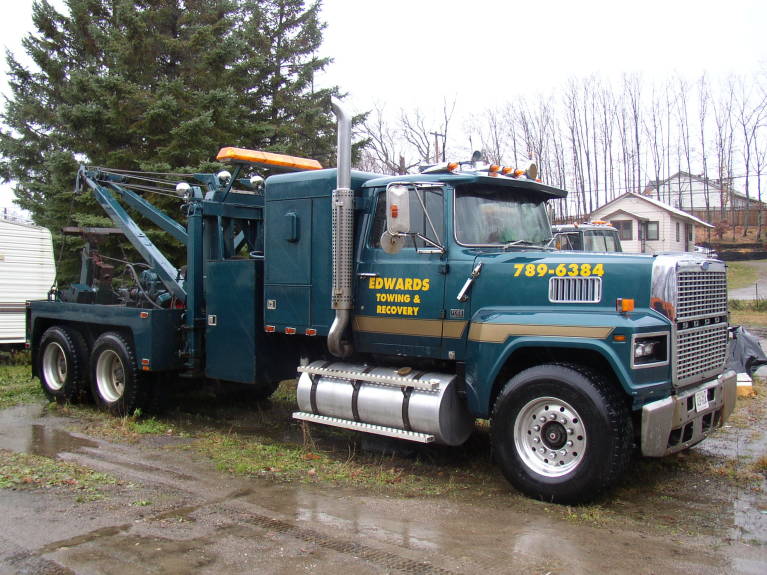 Edwards Towing & Recovery | 1414 Aspdin Rd, Huntsville, ON P1H 2J2, Canada | Phone: (705) 789-6384