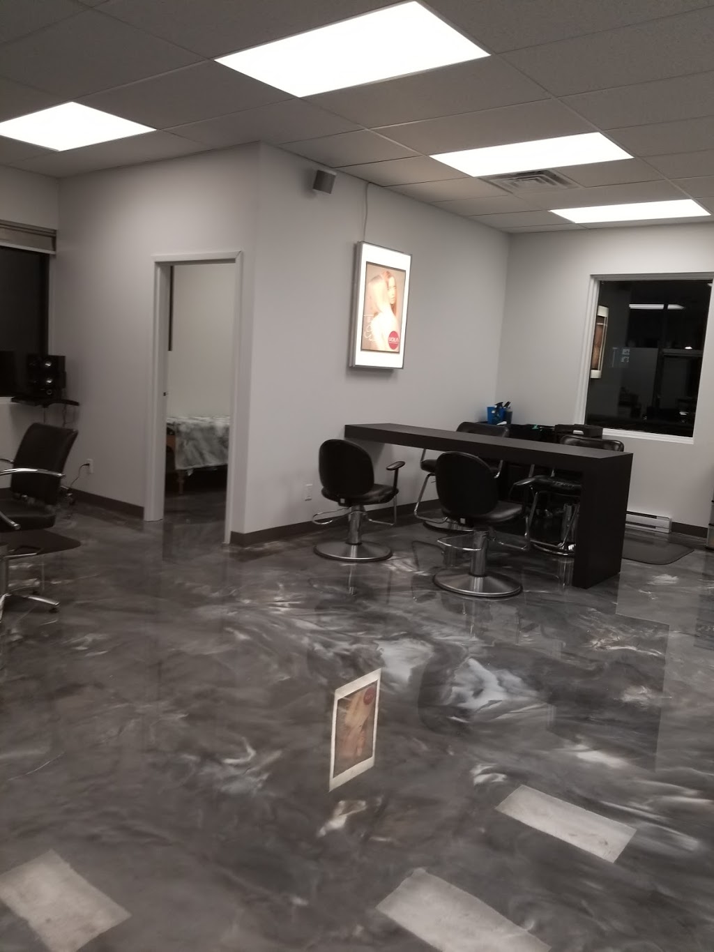 Difference Coiffure | 4435 Boulevard de Hauteville, Terrebonne, QC J7K 2M1, Canada | Phone: (450) 471-0440