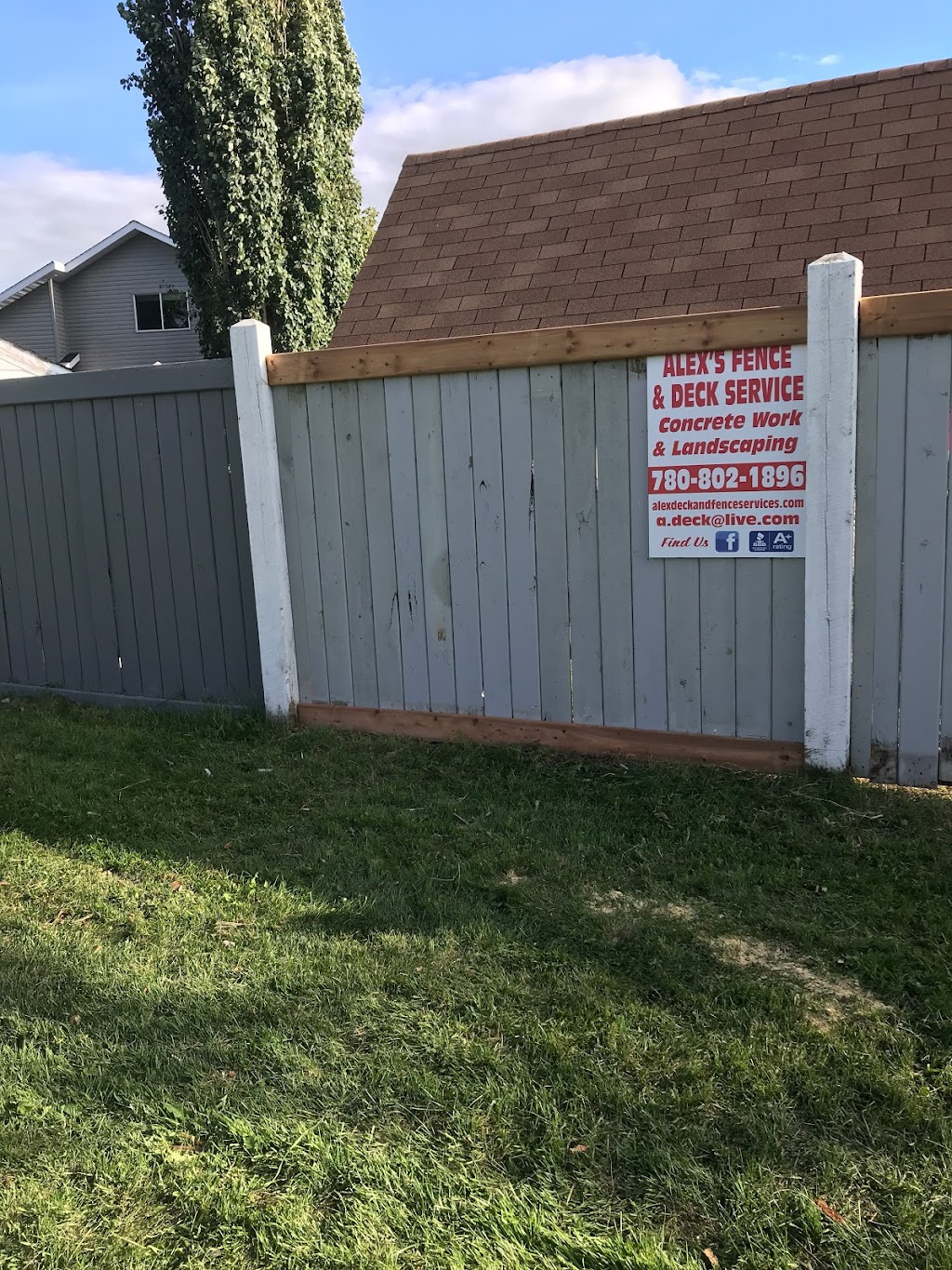 Alex Fence &deck services | 227 Heath Rd NW, Edmonton, AB T6R 1S1, Canada | Phone: (780) 802-1896