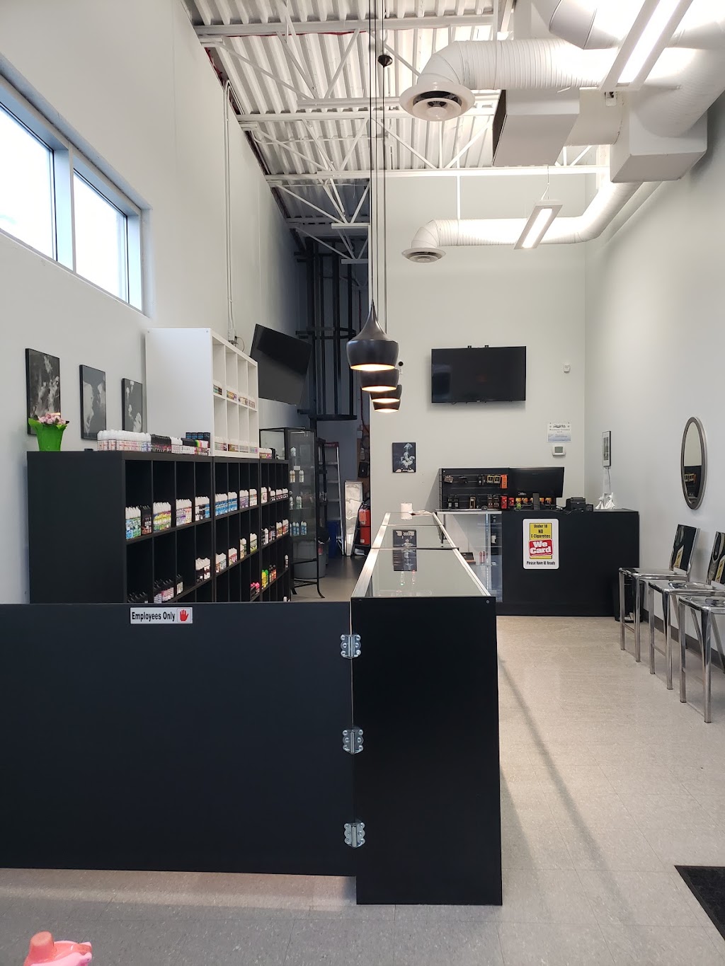 Crazie Clouds Vapor | 44 Riverside Gate Unit 100, Okotoks, AB T1S 0J2, Canada | Phone: (403) 938-1078