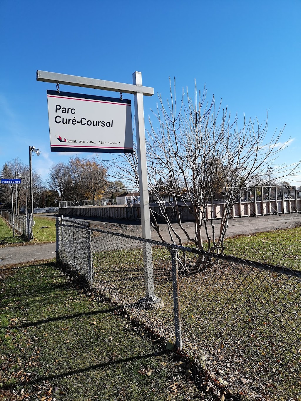 Parc Curé-Coursol | 320 Rue Richard, Laval, QC H7M 1T8, Canada | Phone: (450) 662-4902