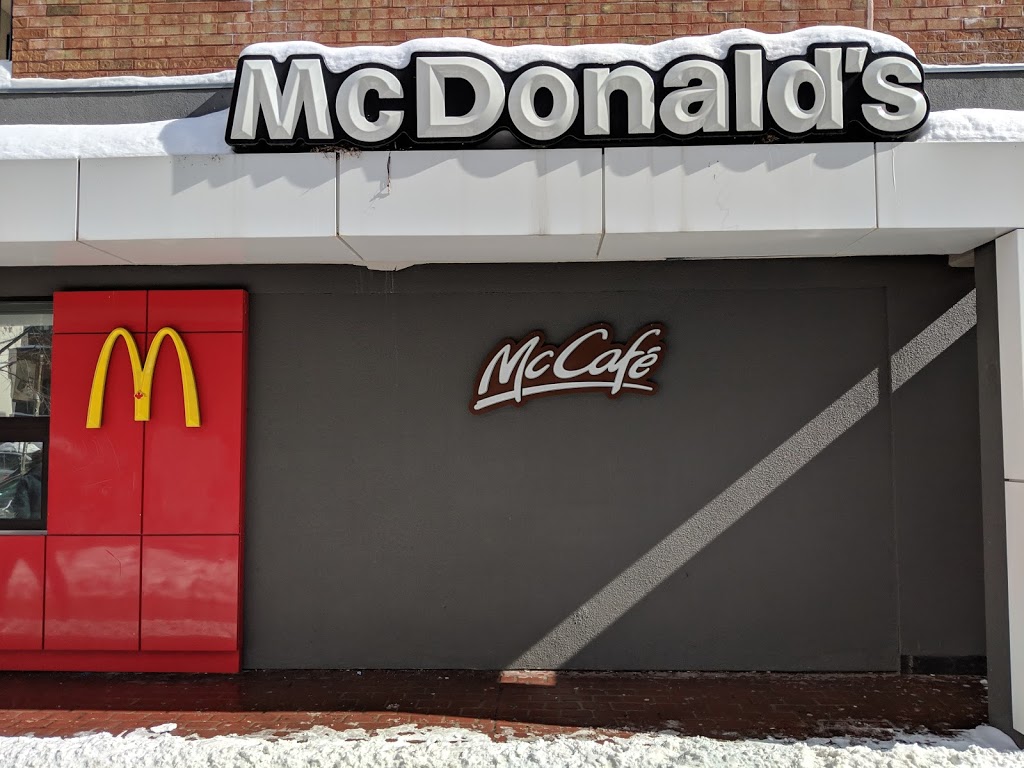 McDonalds | 109 McCaul St, Toronto, ON M5T 3K5, Canada | Phone: (416) 977-6607