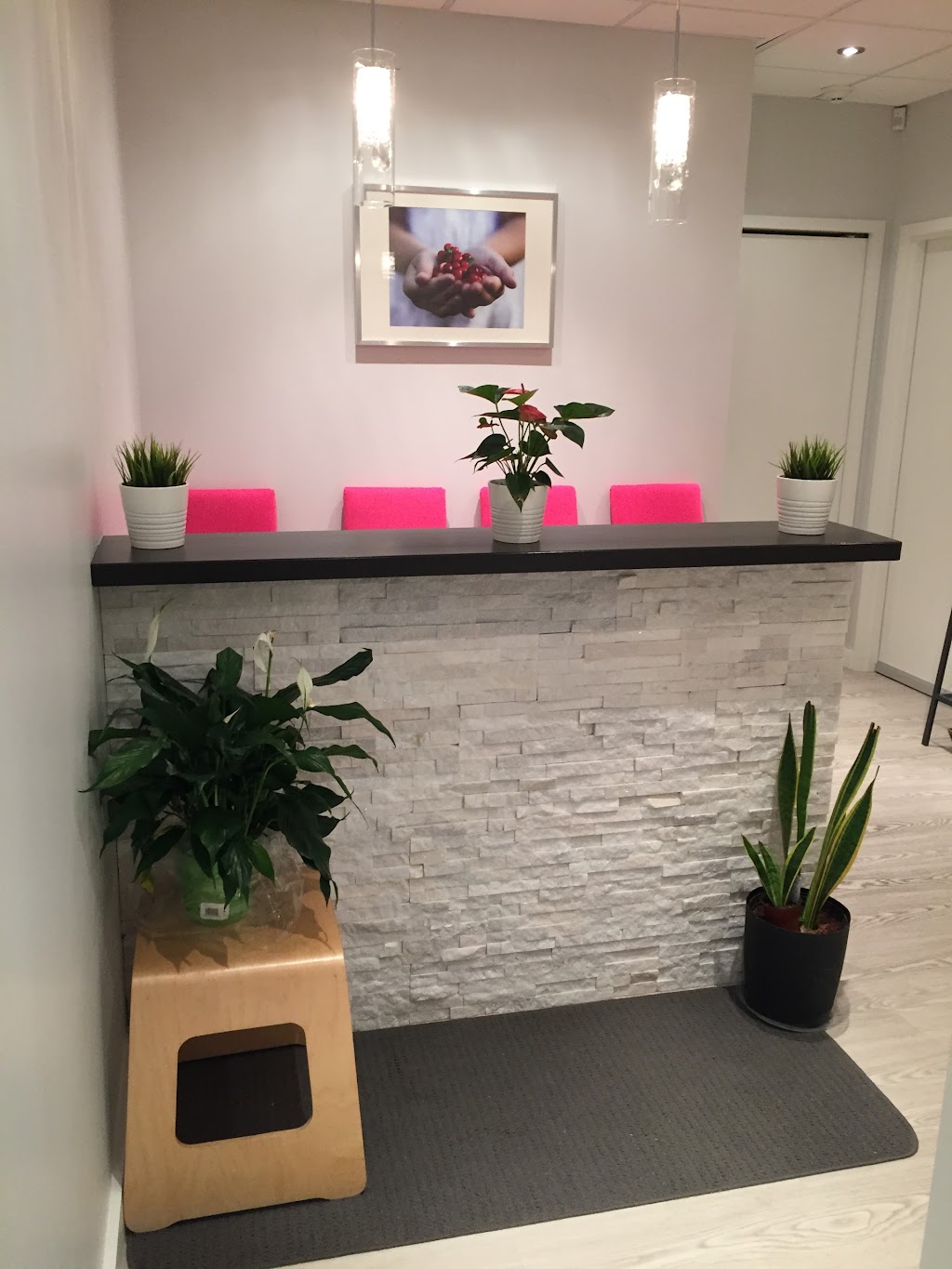 Clinique de Massothérapie & Formation Reiki Du Québec | 3427 Boulevard De La Pinière O, Terrebonne, QC J6X 0A1, Canada | Phone: (438) 399-8400