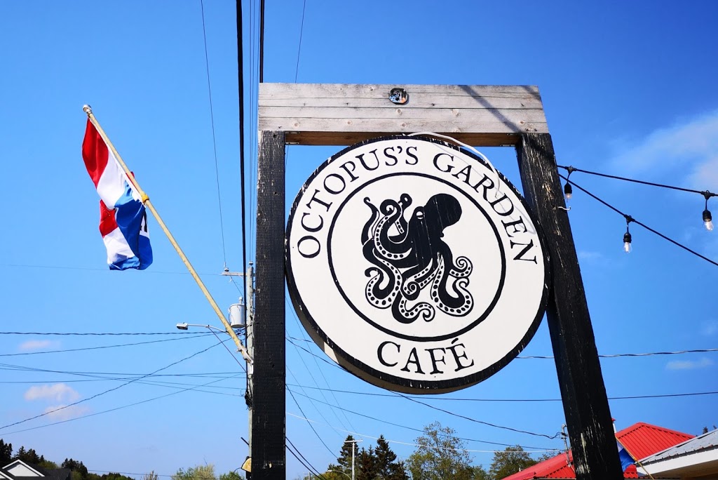 The Octopuss Garden Cafe | 8561 Main St, Alma, NB E4H 1N1, Canada | Phone: (506) 887-1020