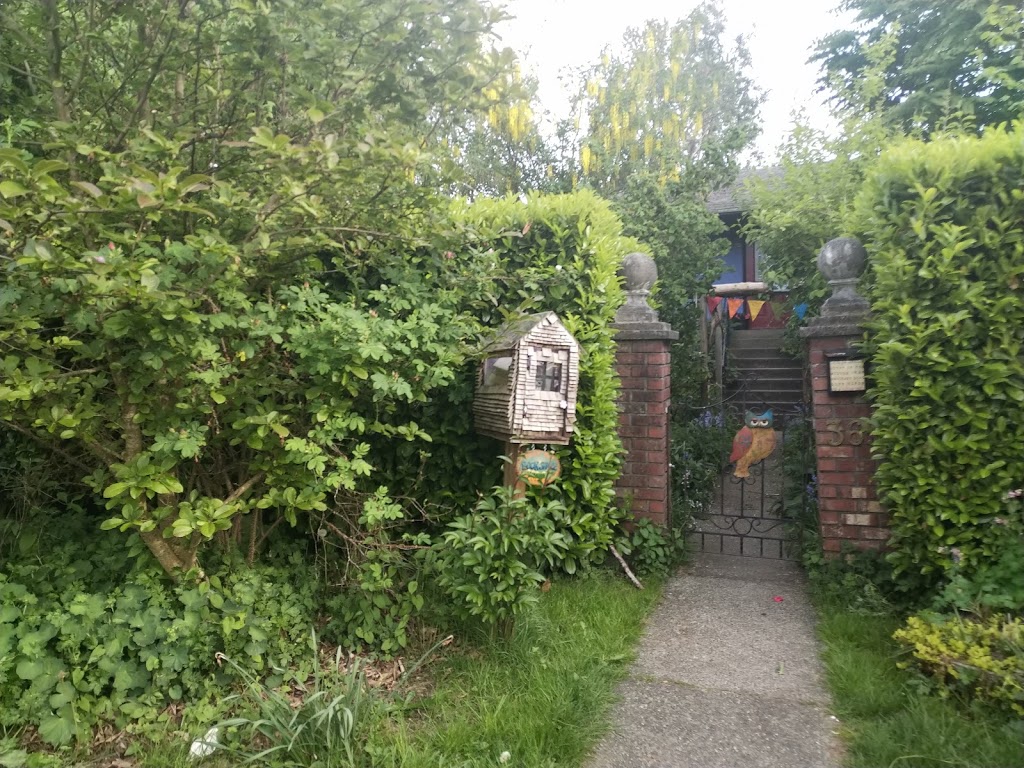 Free Little Library | Vancouver Local Guides | 354-364 19th St W, North Vancouver, BC V7M 1X7, Canada