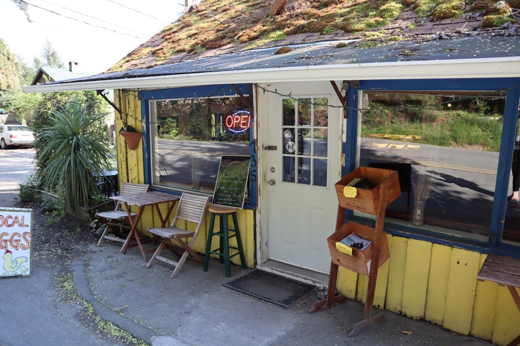 Vesuvius Cafe | 735 Vesuvius Bay Rd, Salt Spring Island, BC V8K 1L5, Canada | Phone: (250) 537-1515