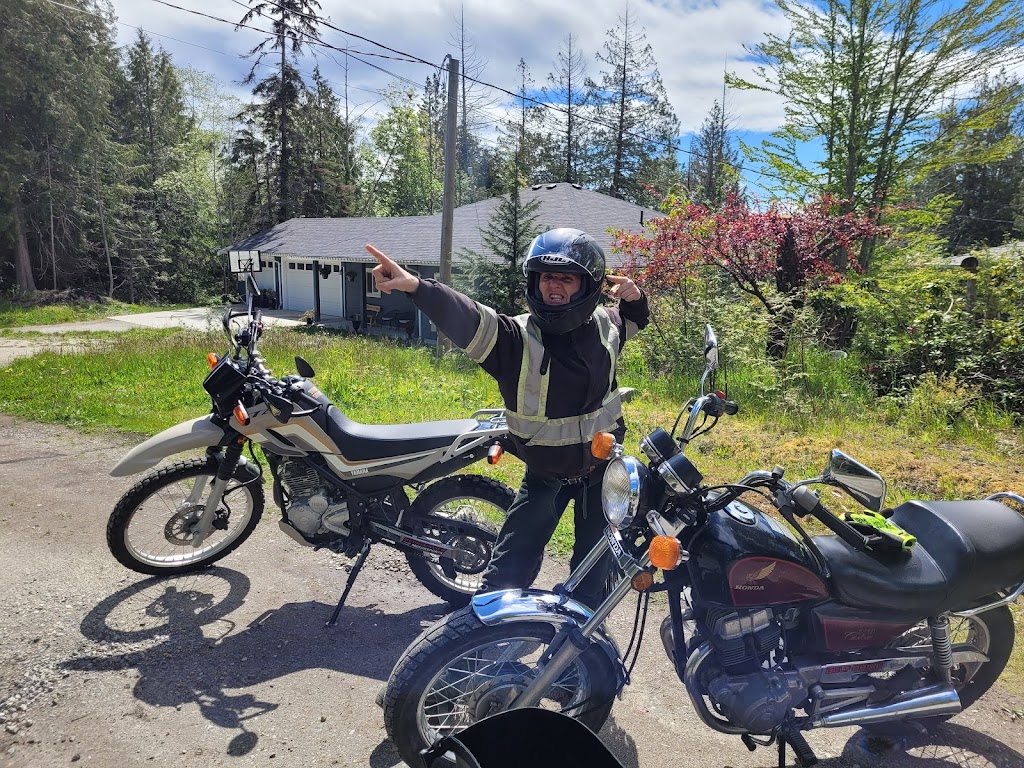 Strait Away Riders | Roberts Creek Rd, Roberts Creek, BC V0N 2W2, Canada | Phone: (604) 740-6923