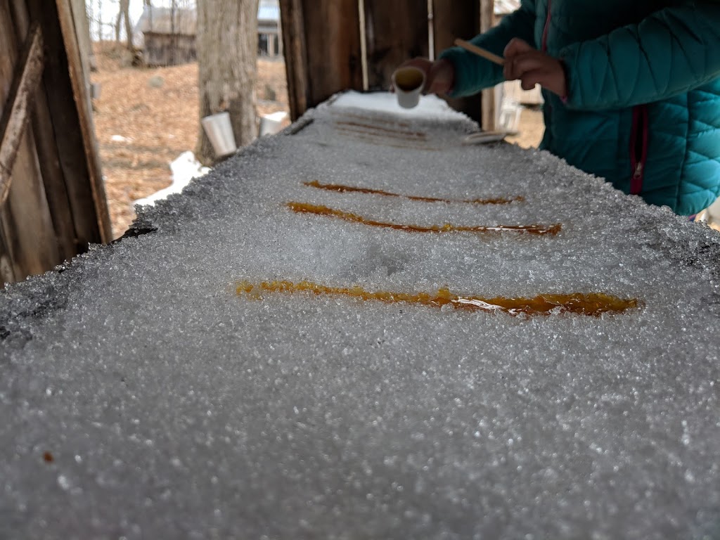 Cabane à Sucre Sincennes | 63 Chemin dEardley, Sainte-Cécile-de-Masham, QC J0X 2W0, Canada | Phone: (819) 456-2327