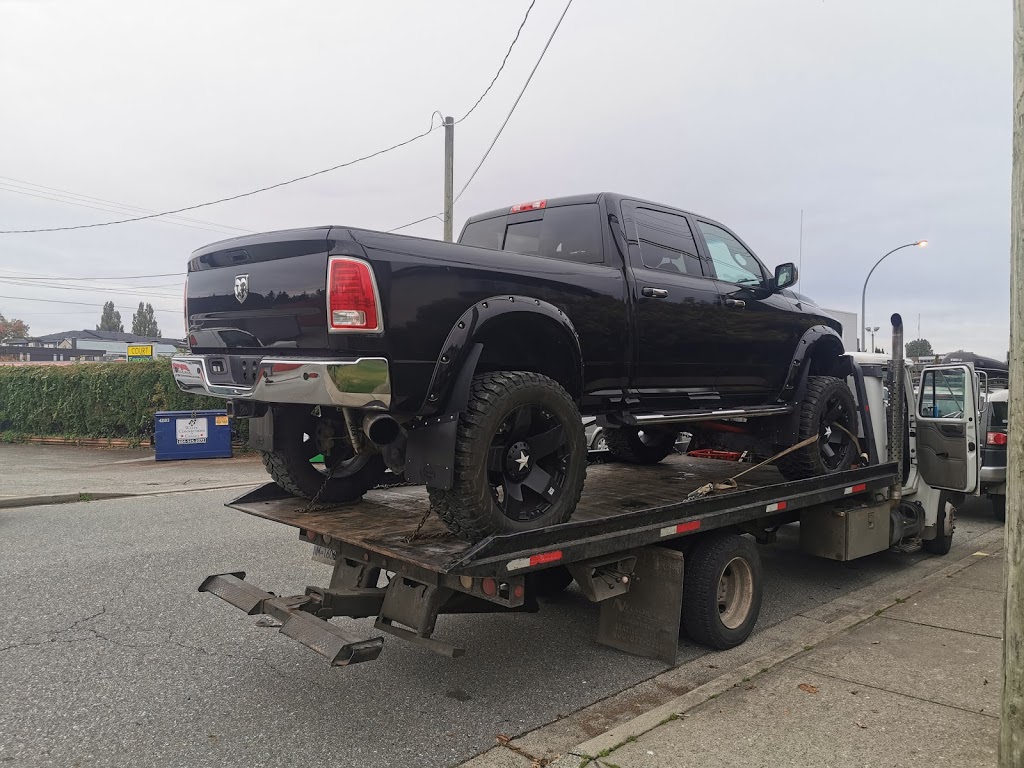 3 King’s Towing | 13236 239b St, Maple Ridge, BC V4R 0A4, Canada | Phone: (604) 961-1674