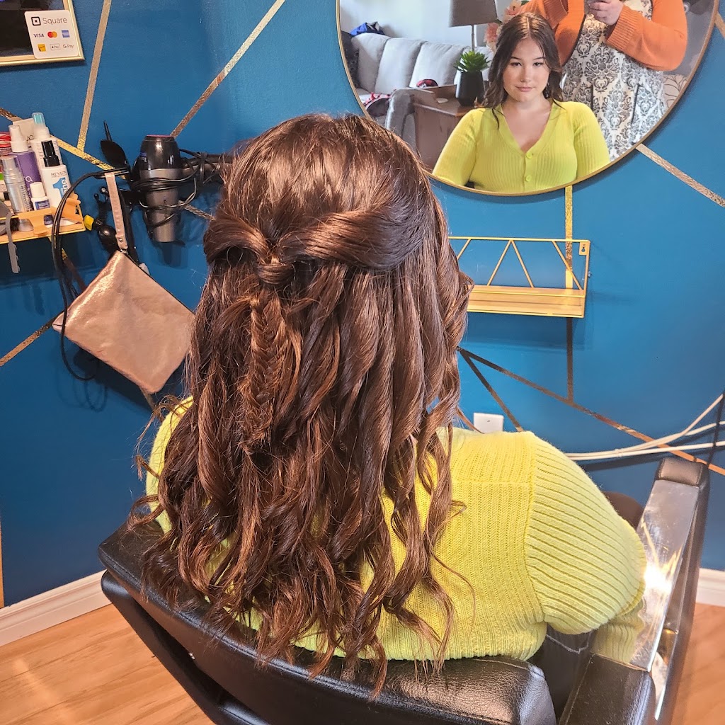 Barries Hair Girl | 81 Masters Dr, Barrie, ON L4M 6W8, Canada | Phone: (705) 718-8456