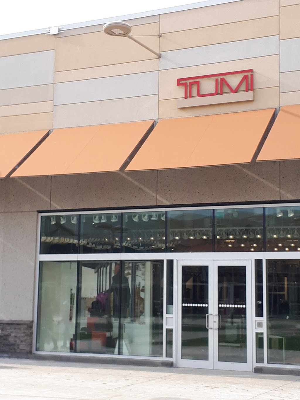 TUMI Outlet Store - Outlet Collection at Niagara | 300 Taylor Road CRU 729 Unit Cru 729, Niagara-on-the-Lake, ON L0S 1J0, Canada | Phone: (905) 704-0780