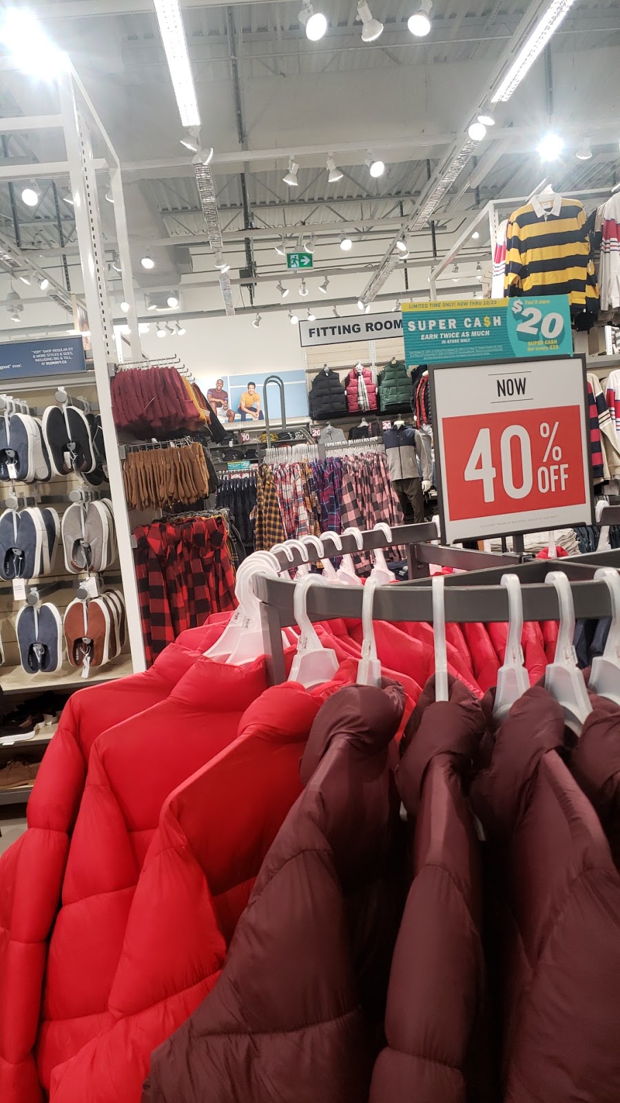 Old Navy Outlet | 7899 Templeton Station Rd Unit #144, Richmond, BC V7B 0B7, Canada | Phone: (604) 233-0950