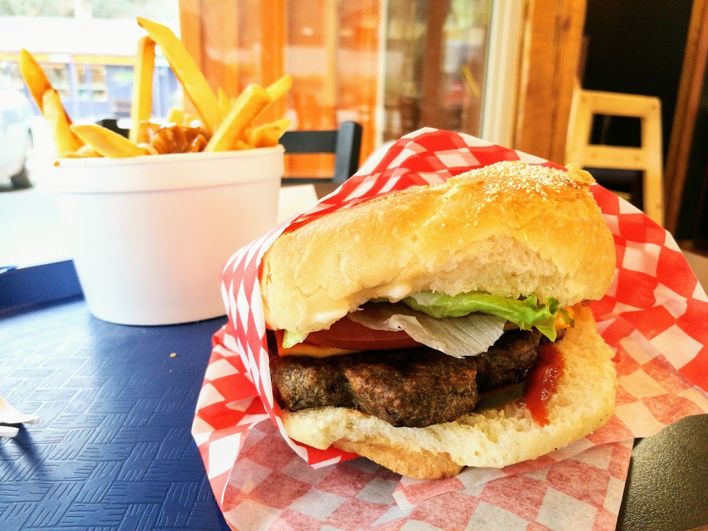 Harrison Hamburgers | 111-196 Esplanade Ave, Harrison Hot Springs, BC V0M 1K0, Canada | Phone: (604) 796-5554