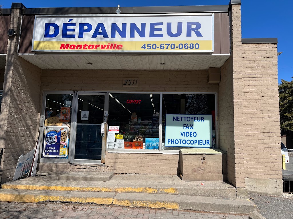 Dépanneur Montarville | 2511 Rue Montarville, Longueuil, QC J4L 4C9, Canada | Phone: (450) 670-0680