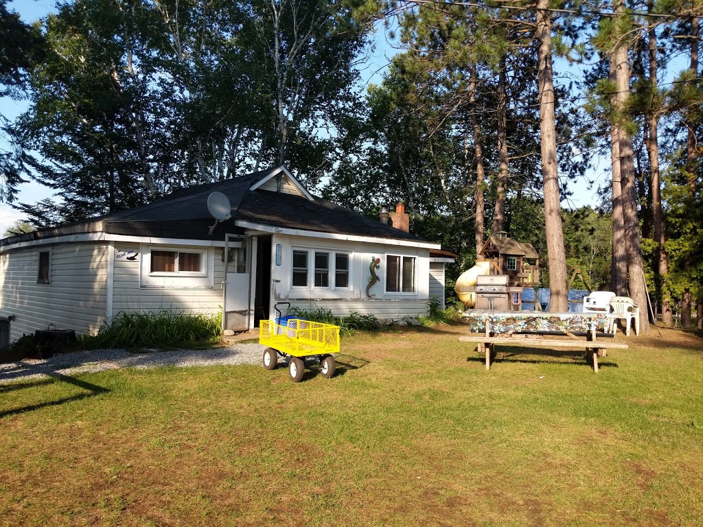 Pioneer Point Cottages | 5774 Weslemkoon Lake Rd, Gilmour, ON K0L 1W0, Canada | Phone: (613) 474-2000