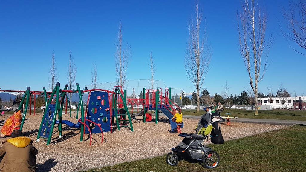 Royal Kwantlen Park | 13035 104 Ave, Surrey, BC V3T 1T8, Canada