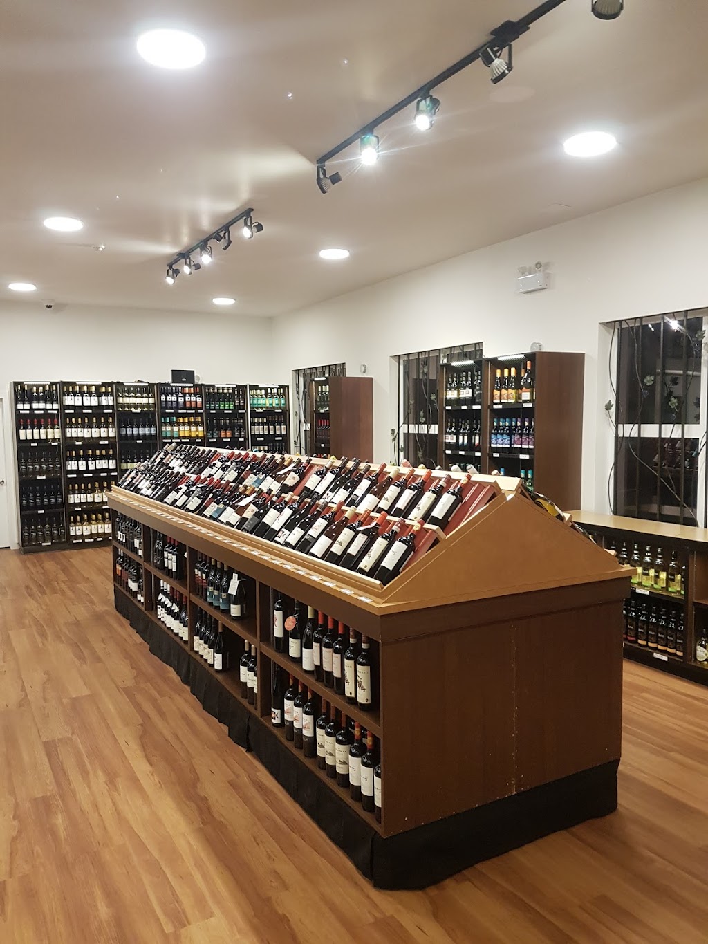 Oyster Bay Liquor Store | 12590 Trans-Canada Hwy #101, Ladysmith, BC V9G 1M5, Canada | Phone: (250) 924-3933