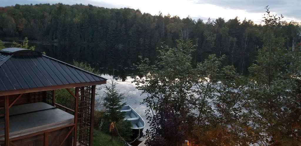 Chalet du Lac Joly | Saint-Alphonse-Rodriguez, QC J0K 1W0, Canada | Phone: (514) 996-2103