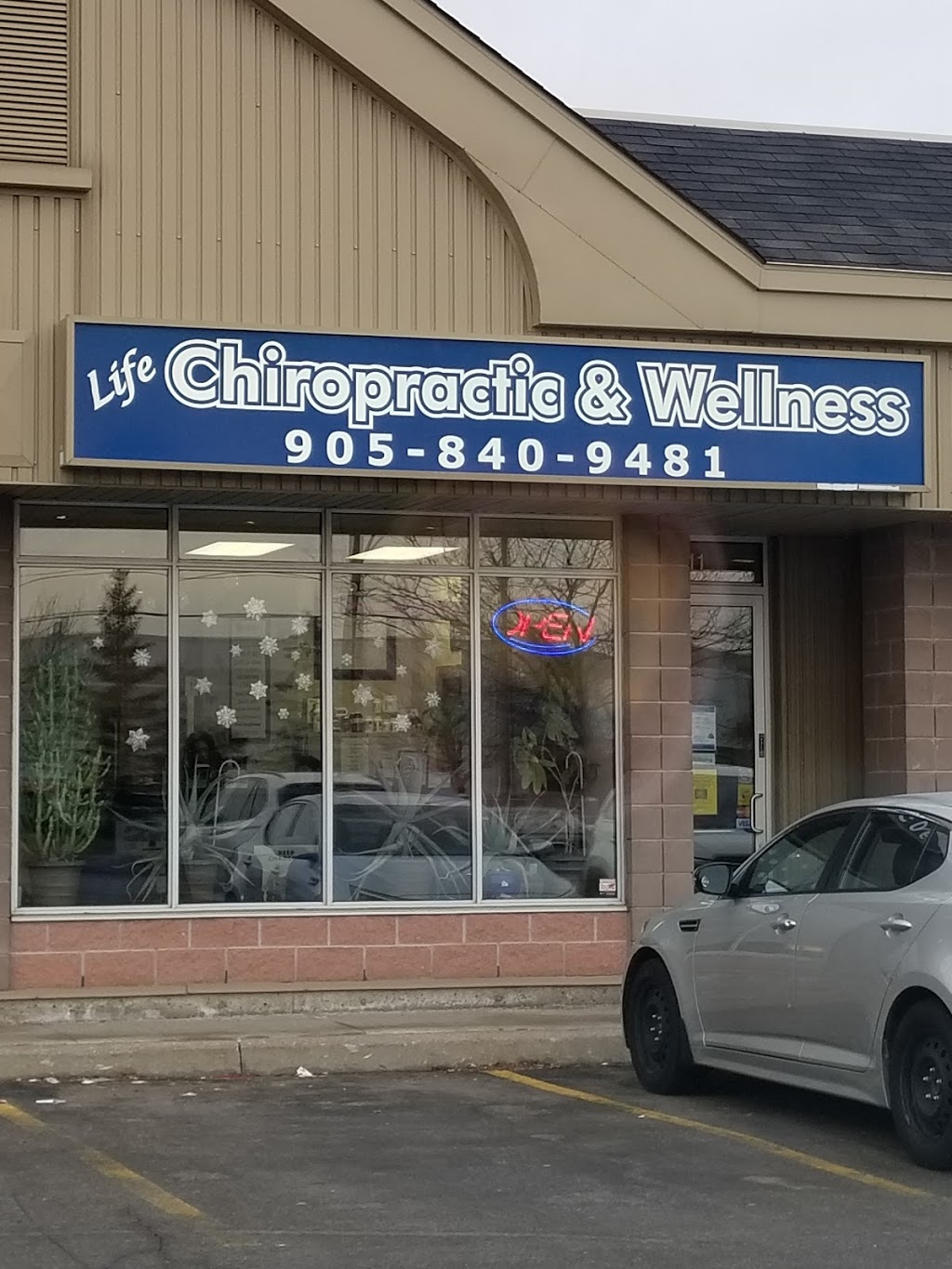 Life Chiropractic & Wellness Centre | 205 Van Kirk Dr, Brampton, ON L7A 3V4, Canada | Phone: (905) 840-9481