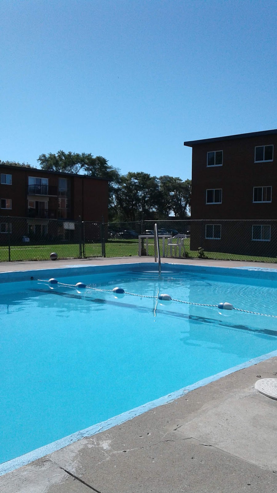 Hibiscus Garden Apartments | 629 Huron St, London, ON N5Y 4J6, Canada | Phone: (226) 212-0853