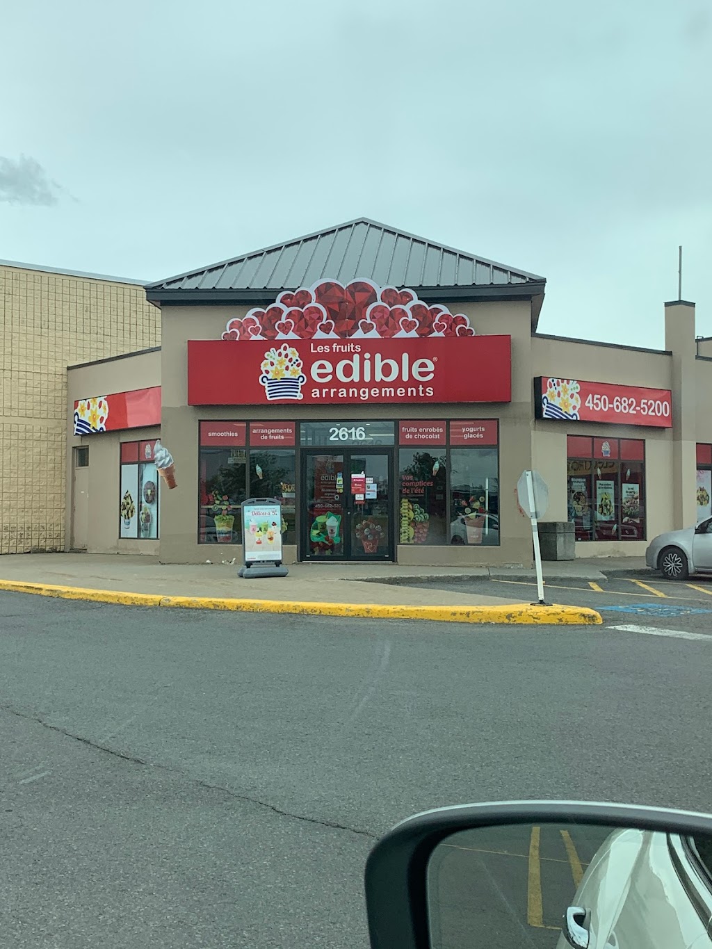 Edible Arrangements | 2616 Bd Daniel-Johnson, Laval, QC H7T 2K1, Canada | Phone: (450) 682-5200