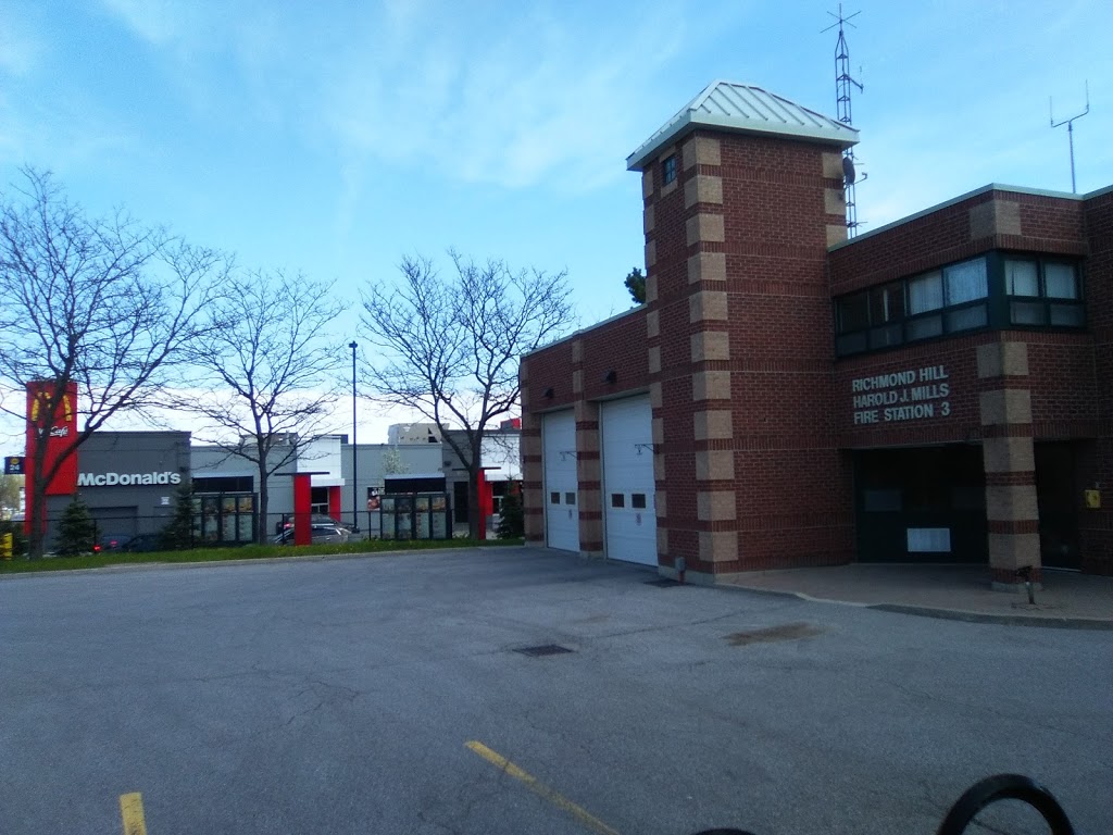Richmond Hill Fire Station 8-3 | 1371 16th Ave, Richmond Hill, ON L4B 3E3, Canada | Phone: (905) 883-5444