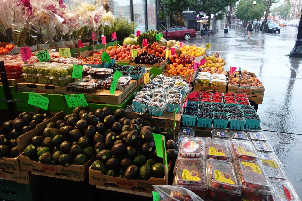 College Fruit Market | 682 College St, Toronto, ON M6G 1C1, Canada | Phone: (416) 538-6283