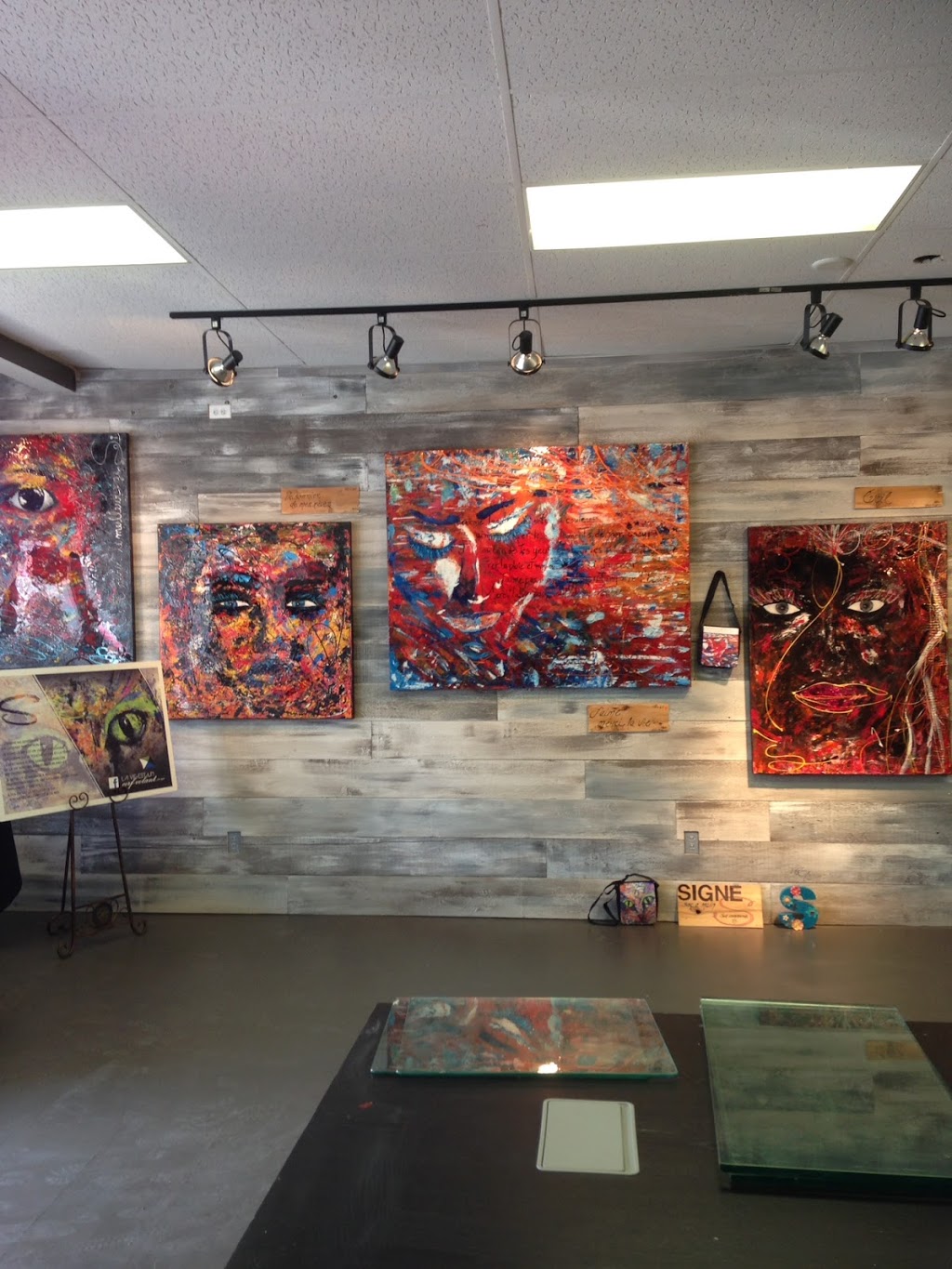 Signé S Artiste Peintre | 81 Place Carignan J5X 0B8, LÉpiphanie, QC J5X 2Y7, Canada | Phone: (514) 237-5639