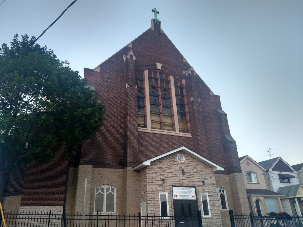 Saint George Romanian Orthodox Church | 247 Rosethorn Ave, York, ON M6M 3K9, Canada | Phone: (905) 770-8529