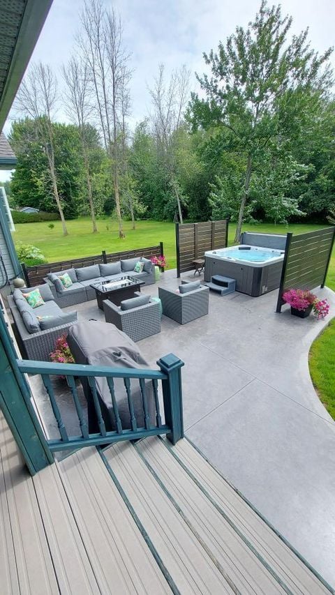 Hot Tubs Ottawa Inc. | behind RND Construction, 675 Industrial Ave, Ottawa, ON K1G 0Z1, Canada | Phone: (613) 276-7504