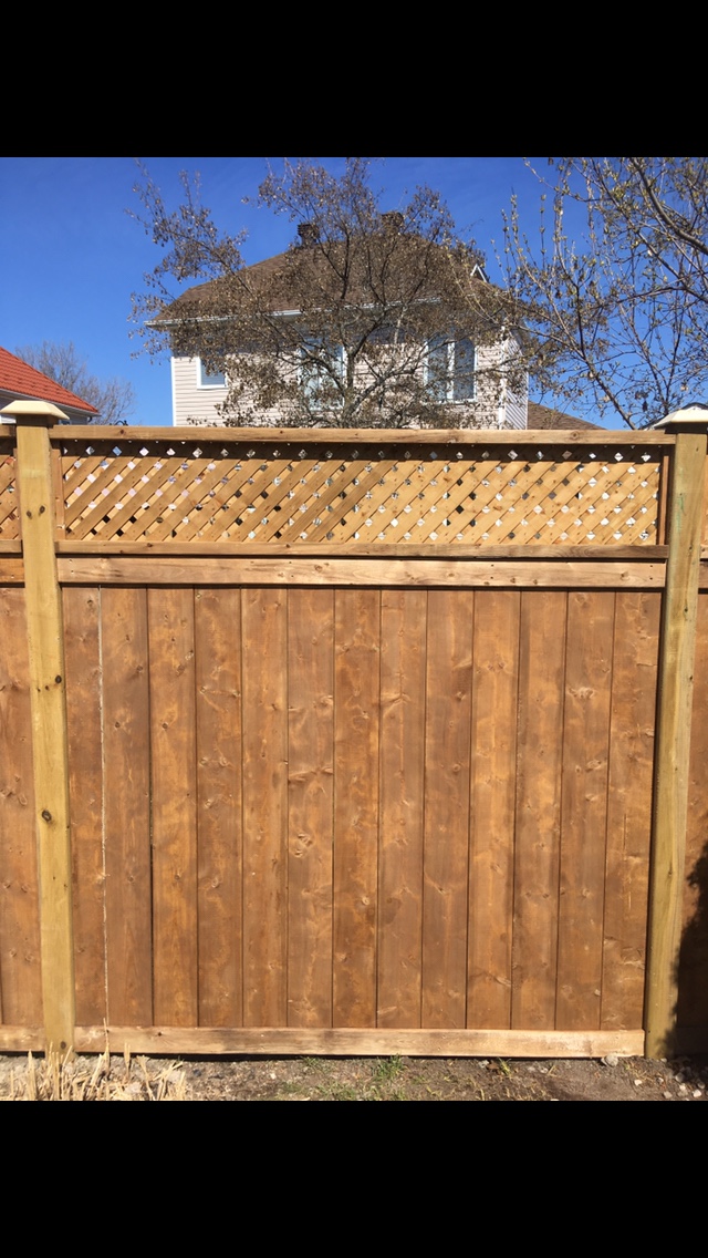 Gray Fence and Deck | 35 Chem. Belle-Terre, Chelsea, QC J9B 1S5, Canada | Phone: (819) 598-8140