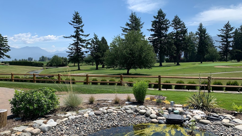 Creekside Lounge & Patio at Chilliwack Golf Club | 41894 Yale Rd, Chilliwack, BC V2R 4J4, Canada | Phone: (604) 823-4544 ext. 234