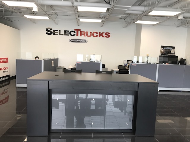 SelecTrucks of Toronto | 1525 Britannia Rd E, Mississauga, ON L4W 1S5, Canada | Phone: (855) 370-5915