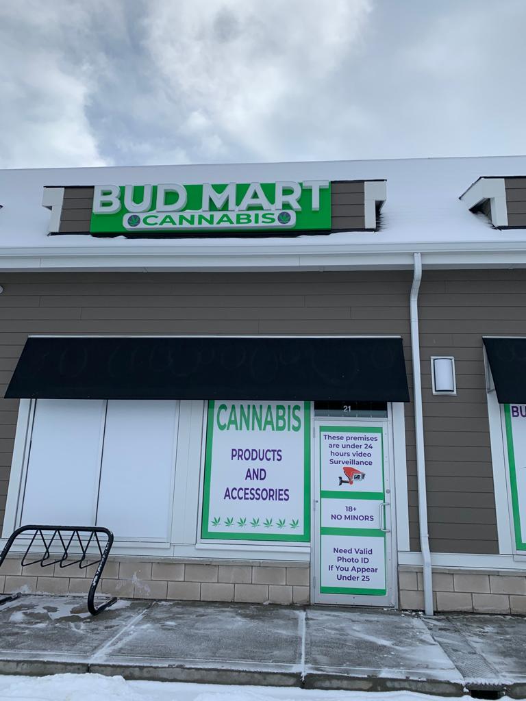 Bud Mart Weed Dispensary Bayside | 1301 8 St SW #17, Airdrie, AB T4B 0M9, Canada | Phone: (587) 360-0036
