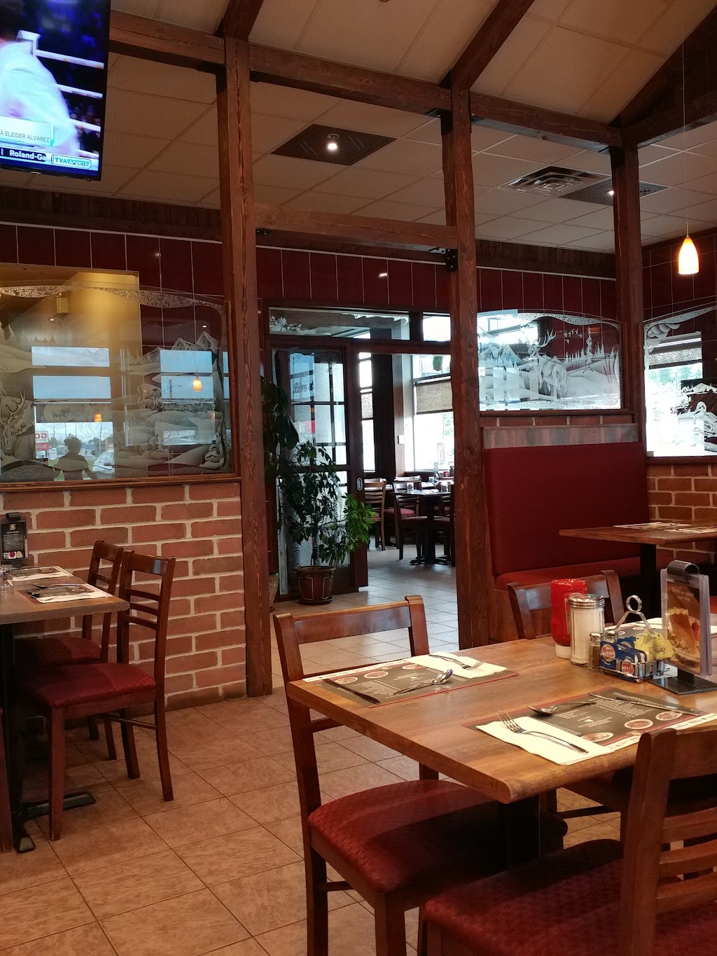 Resto Roberto Chicoutimi | 1378 Bd Saint-Paul, Chicoutimi, QC G7J 3C5, Canada | Phone: (418) 543-2139