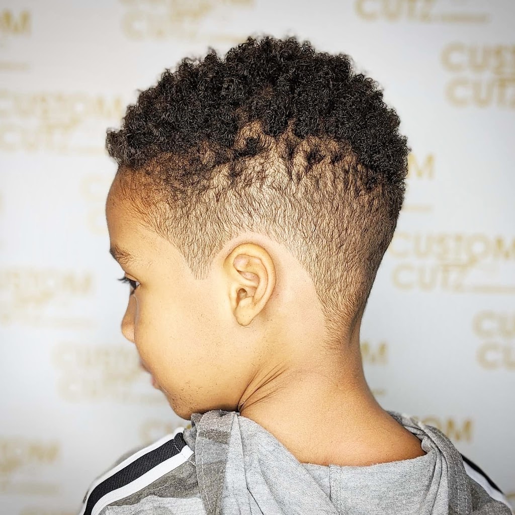 Custom Cutz Barbershop Whitby | 185 Thickson Rd Unit 6, Whitby, ON L1N 6T9, Canada | Phone: (905) 240-6677